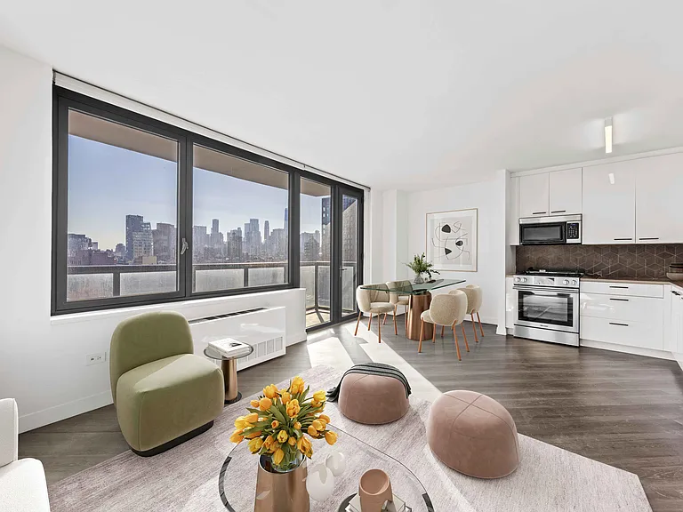 250 E Houston St #9D — Photo 1