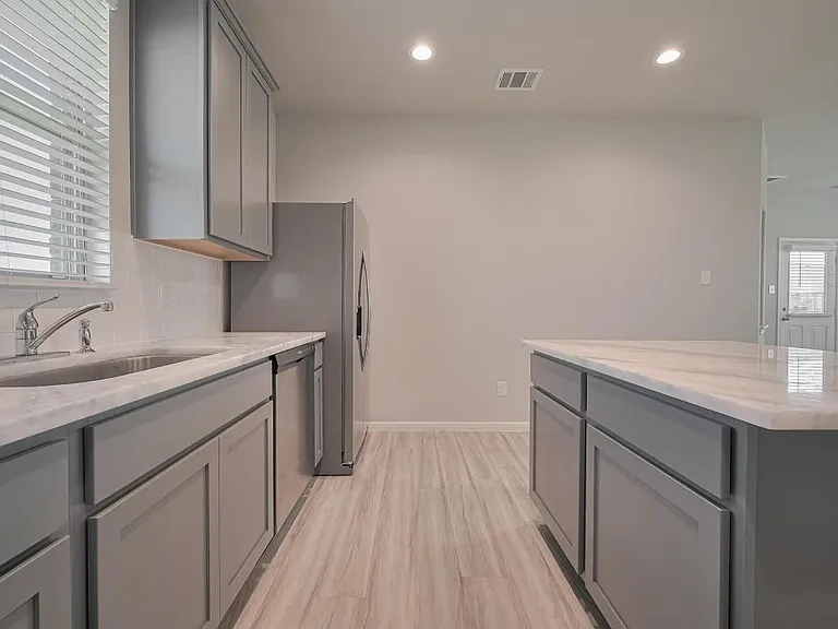 101 Eliana Shores Dr — Photo 5