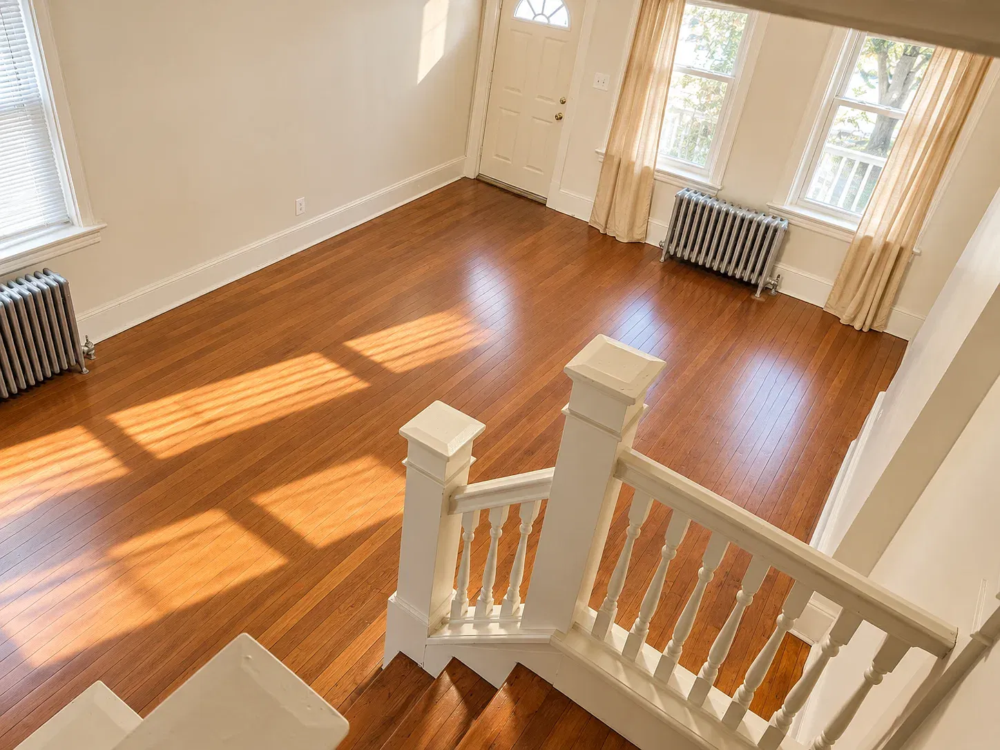 5 bed, 1.5 bath, 1504 sqft, $2,000 — Photo 4