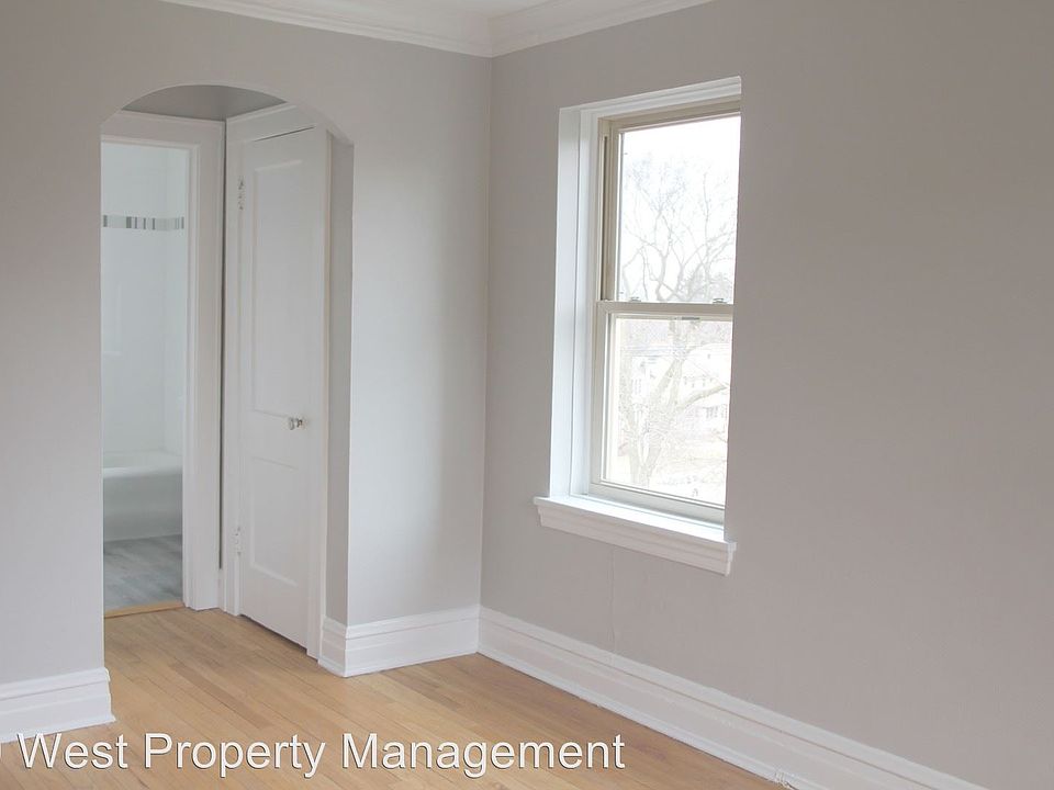 1st image of 430 N Park Blvd APT 5