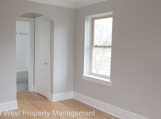 430 N Park Blvd APT 5, Glen Ellyn, IL 60137