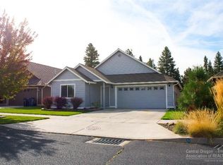 679 SE Glencoe Pl, Bend, OR 97702