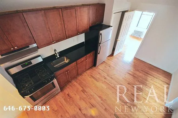 Rented by REAL New York | media 3