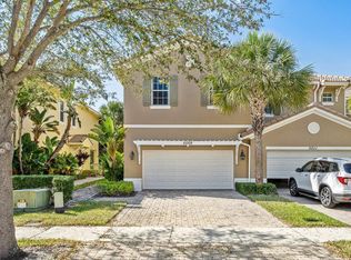 5009 Dulce Ct, Palm Beach Gardens, FL 33418