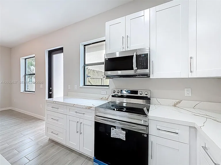 410 NW 41st St #410 — Photo 12
