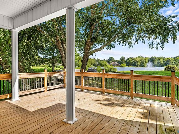 3rd image of 341 Summit Lakes Dr