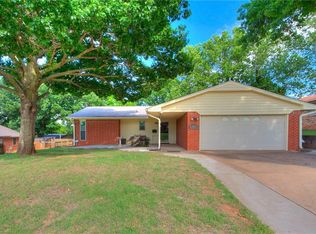 1013 N Rosebrier Dr, Guthrie, OK 73044