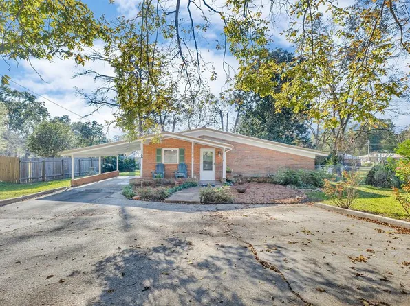 1010 Pecan Ln, Tylertown, MS 39667