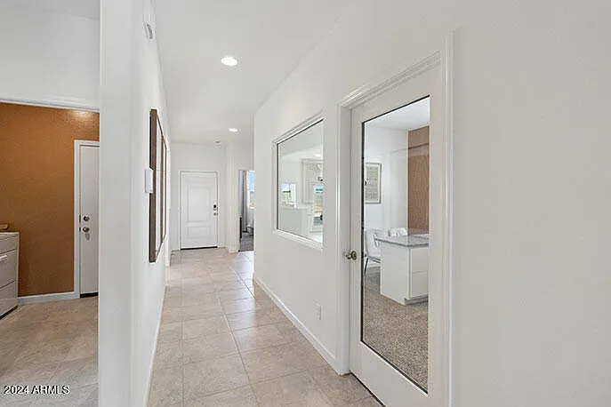 1527 E Lardner Dr — Photo 4