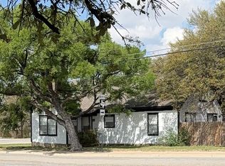 206 N 4th St, Lometa, TX 76853