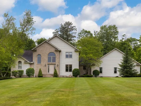 10170 Tiger Lily Ln, Waterford, PA 16441