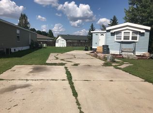 1101 Coolidge Ave, Minot, ND 58701