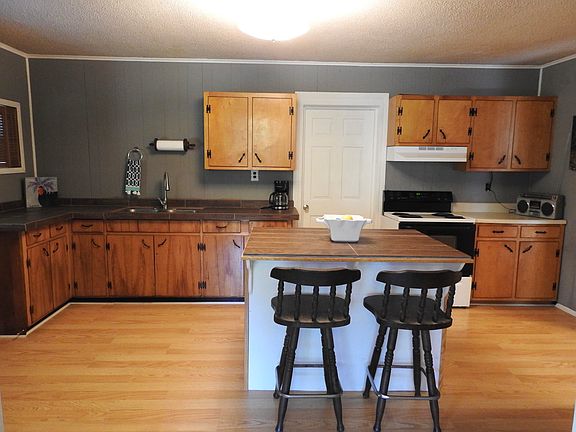 4th image of 968 Lakeview Dr