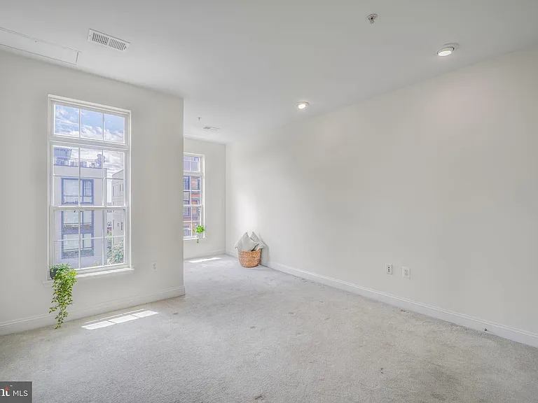 1451 Belmont St NW #309 — Photo 12