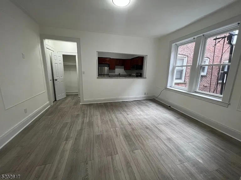 412-416 Bloomfield Ave #22 — Photo 7