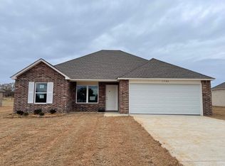 1704 Ridgefield Cir, Searcy, AR 72143
