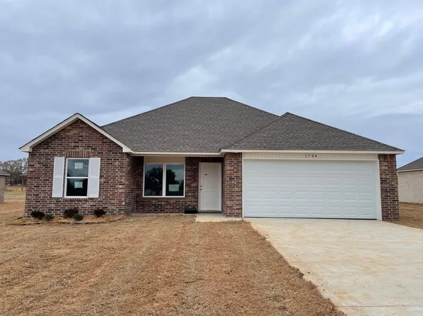 1704 Ridgefield Cir, Searcy, AR 72143