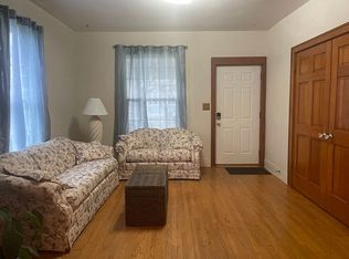 712 E Taylor St, Bloomington, IL