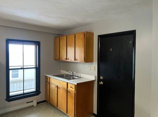 222 Chestnut St APT 2, Gardner, MA 01440