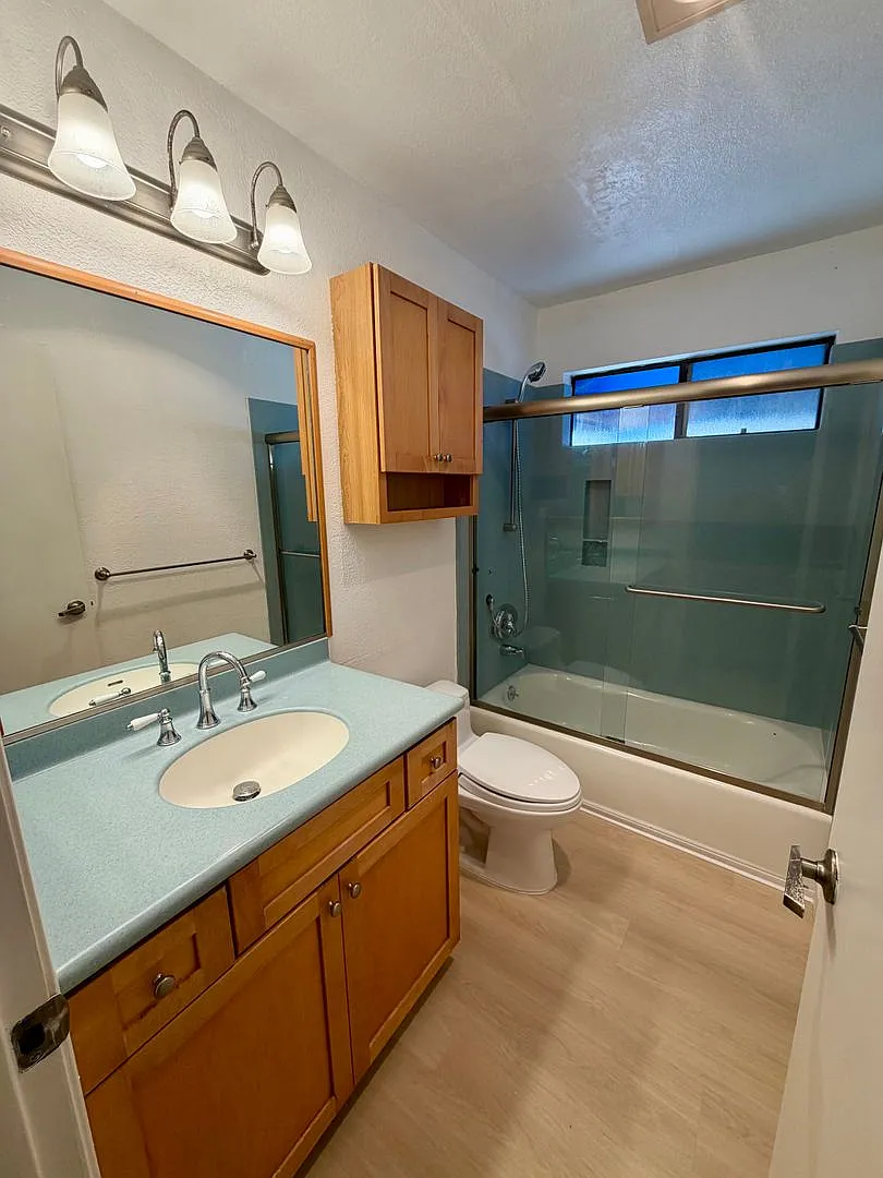 Prime Location! 2 Bedroom 2 Bath ! — Photo 4