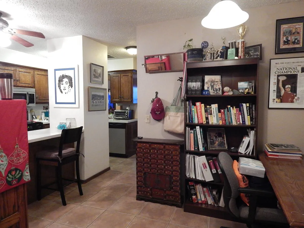 Entry/Dining (being used as an office) - 2419 SW 90th St