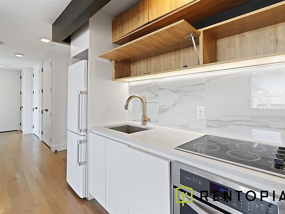 3rd image of 125 Borinquen Pl APT 609