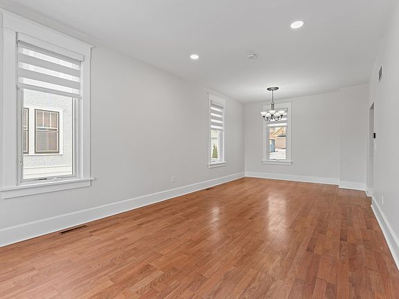 4th image of 621 6th St SW