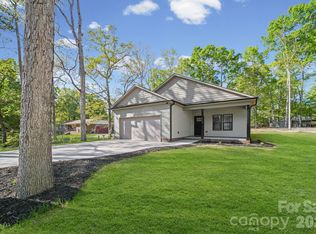 2119 Woodhurst Ln, Albemarle, NC 28001