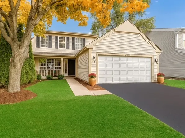 2321 Meadows Ln, Round Lake Beach, IL 60073