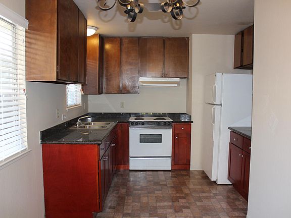 2nd image of 35 Park Ave