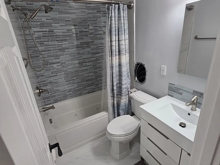 8001 Postoak Rd — Photo 11