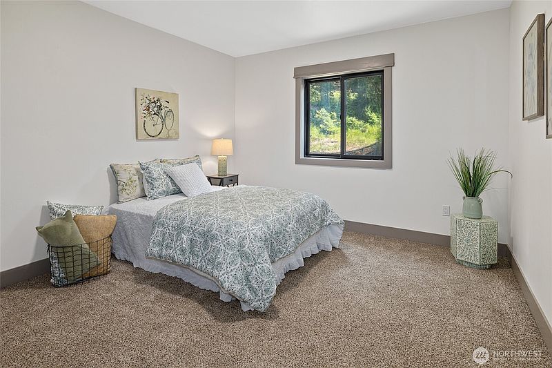 2nd image of 70 Gobblers Knob