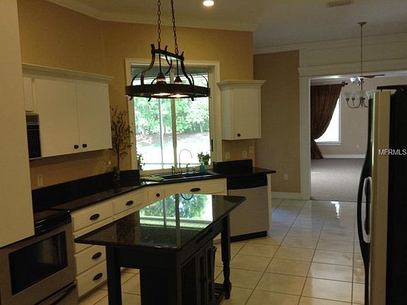 5th image of 943 Summerfield Dr