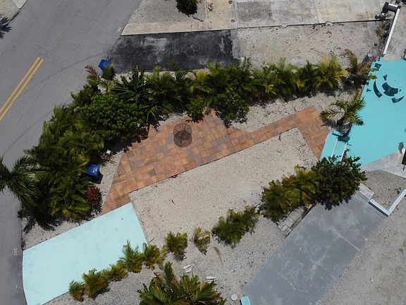3rd image of 701 Spanish Main Dr #240