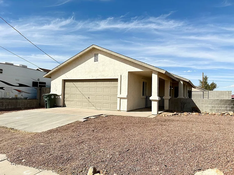 2647 Simms Ave — Photo 2