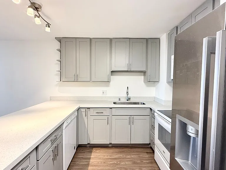 1255 Nuuanu Ave #E1614 — Photo 3