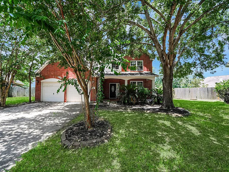 20510 Pioneer Bend Ct — Photo 46