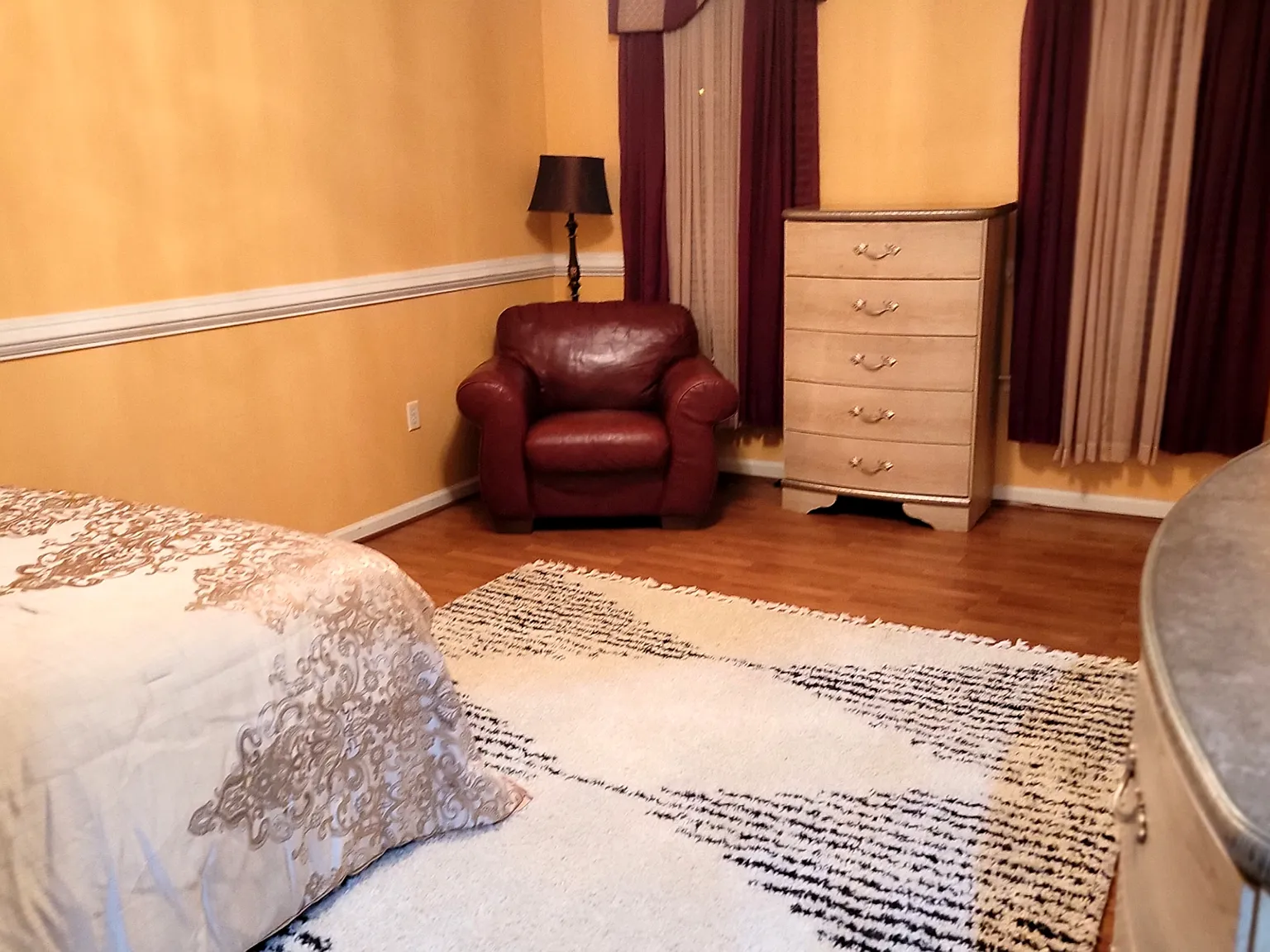 1 bed, 5925 sqft, $1,000 — Photo 3