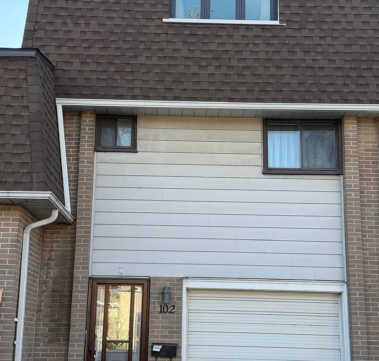 4 bed, $3,100 — Photo 1
