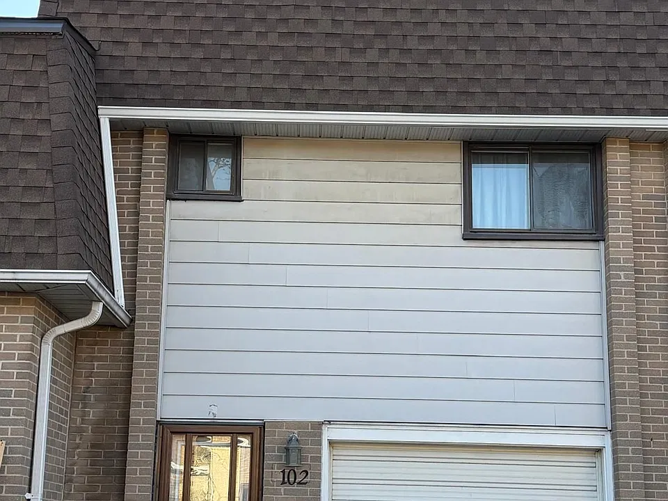 475 Bramalea Rd #102