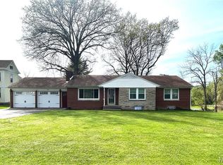 301 S Main St, White Hall, IL 62092