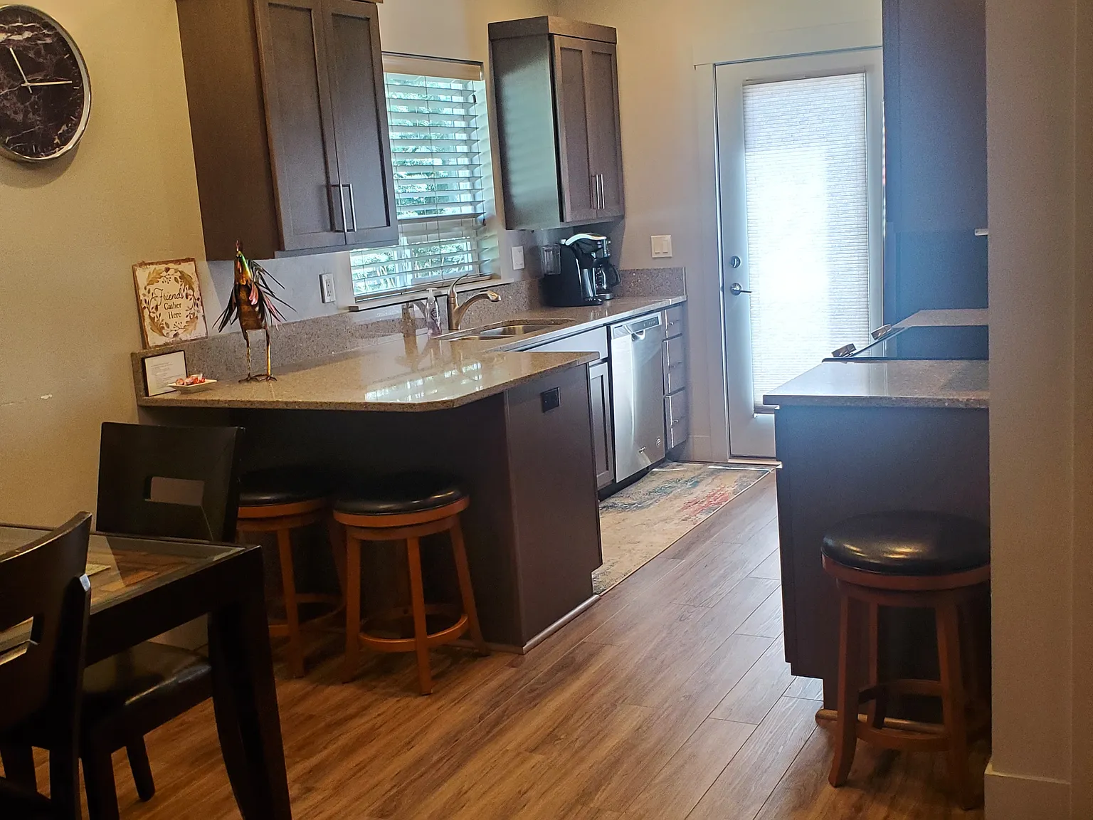 3 bed, 1480 sqft, $2,325 — Photo 4
