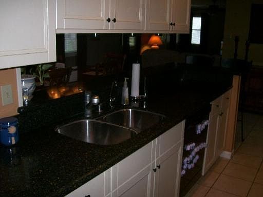 4th image of 7810 GREEN GLENN DR