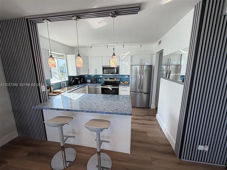 1500 Bay Rd #338S — Photo 7