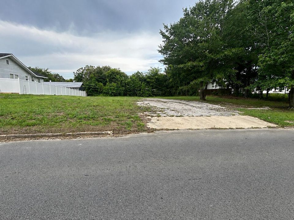 1st image of 1104 9th Ave