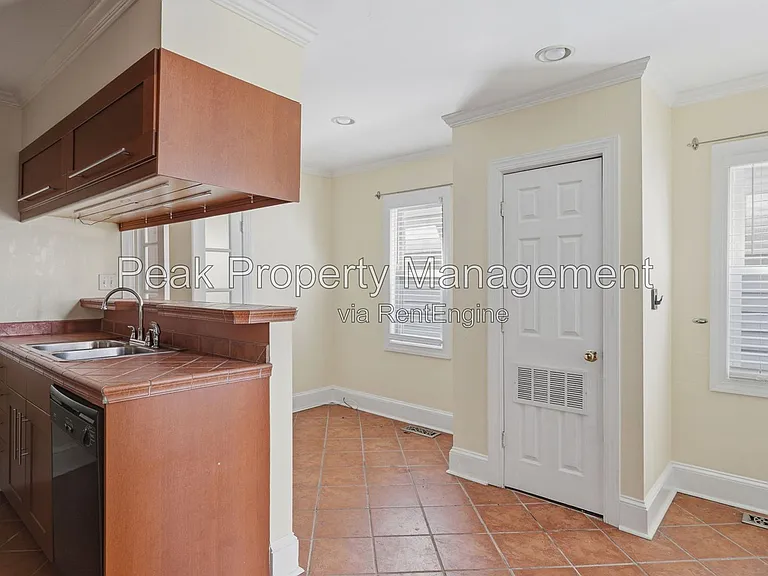 3120 Parkwood Ave #B — Photo 10
