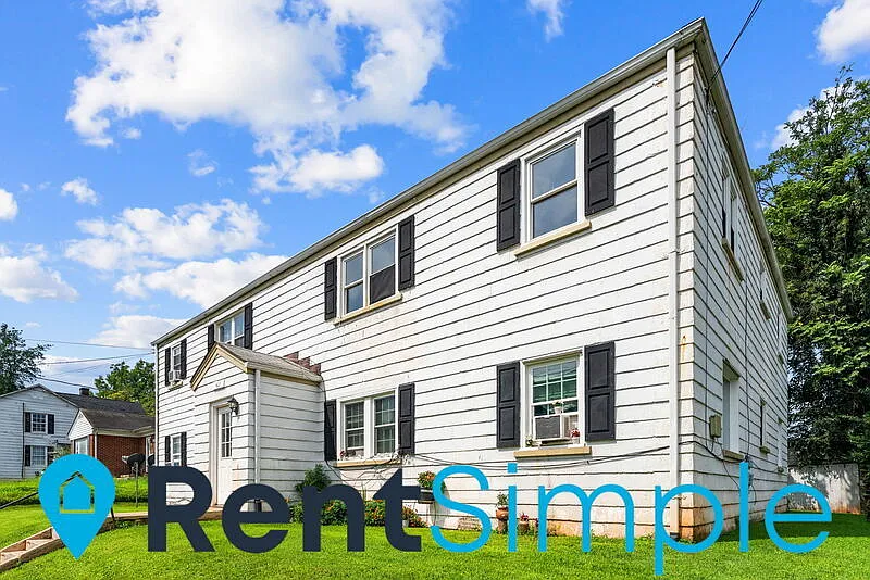 422 Hill St #4