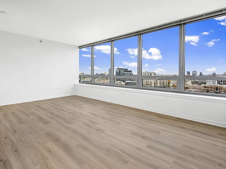 K2 Apartments — Photo 22