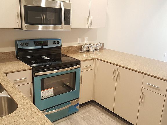5th image of 503 Downing Ave