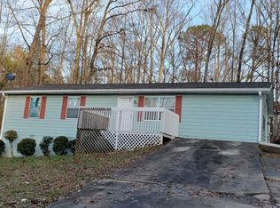 104 W Mandeville Rd, Carrollton, GA 30117